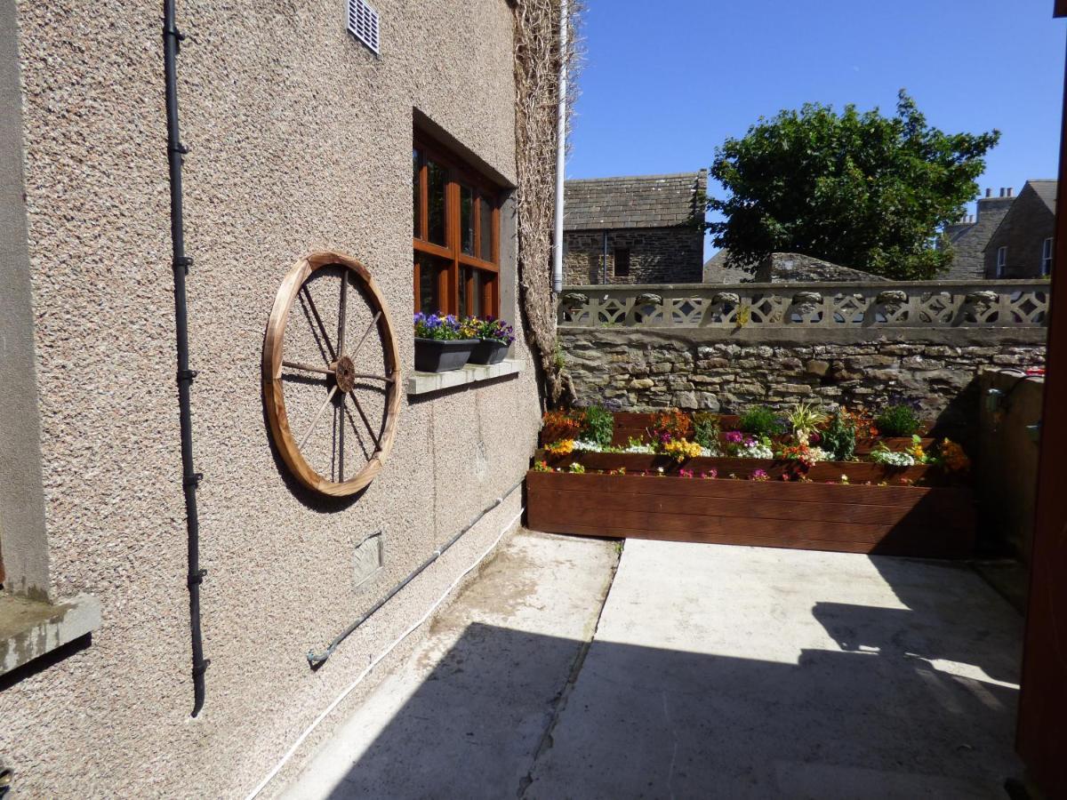 The Anchorage Hostel Saint Margarets Hope Exterior photo